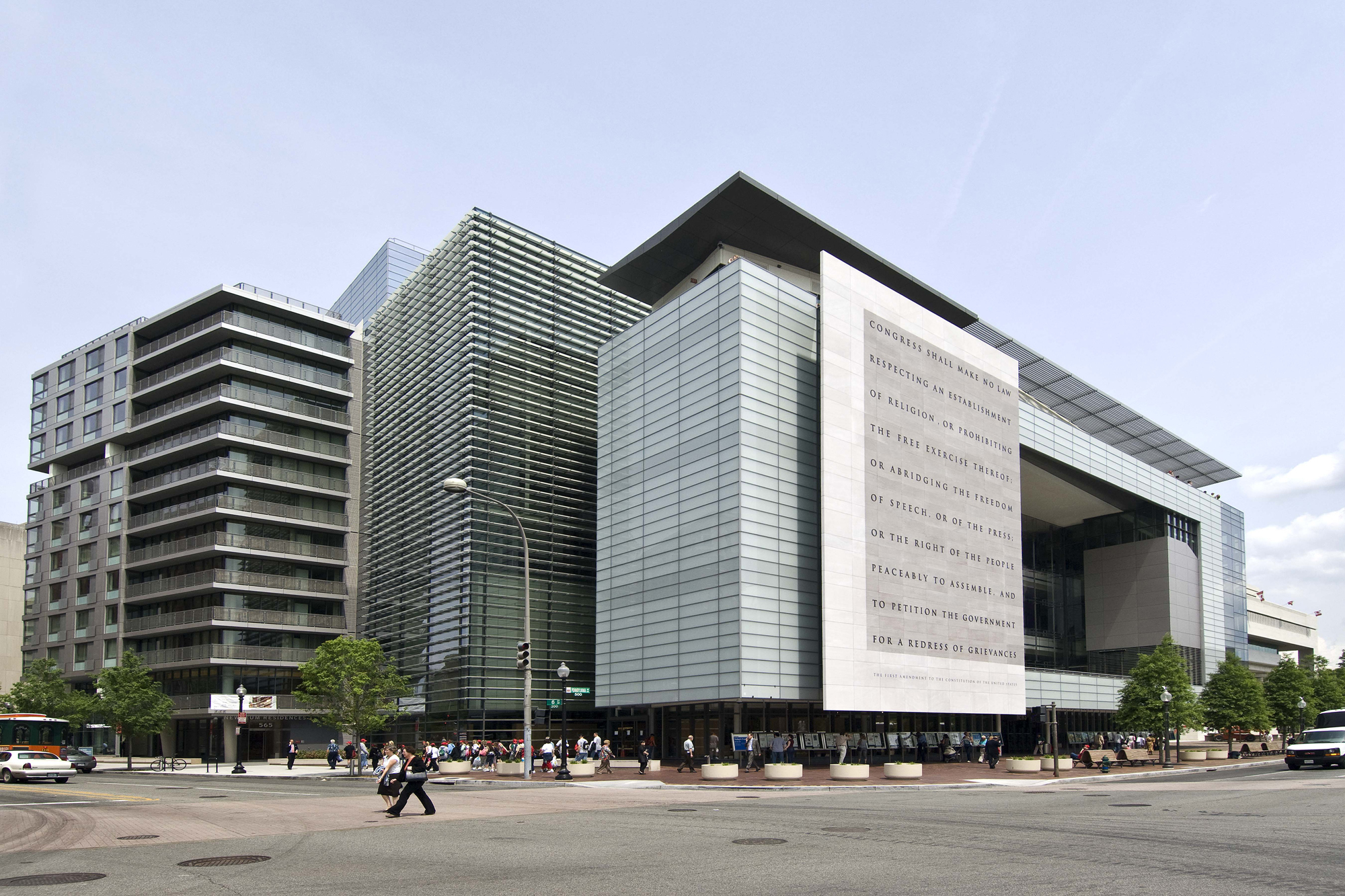 WASHINGTON_Newseum_c100