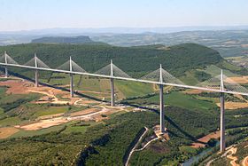 280px-ViaducdeMillau