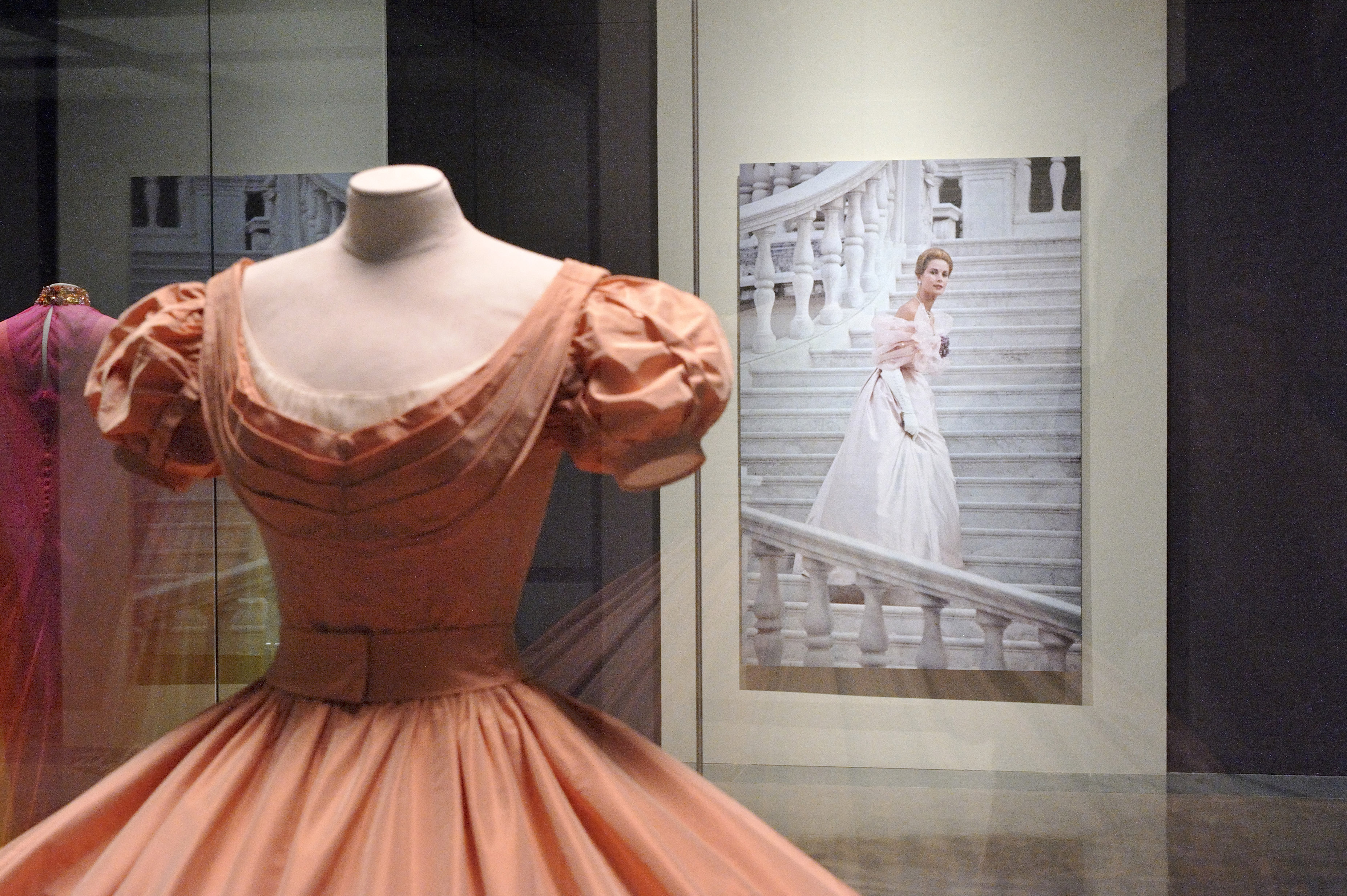Exposition-Grace-Kelly-D-Beaumont