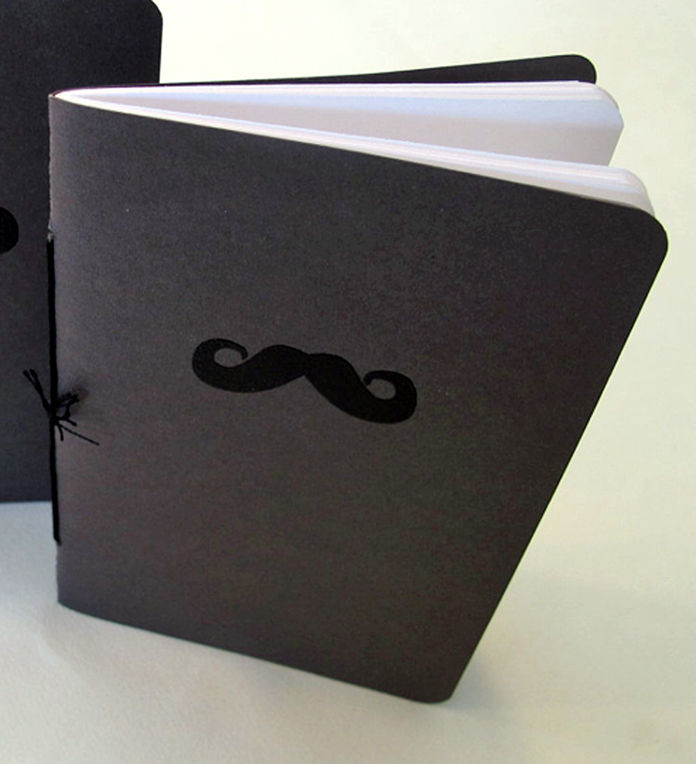 cahier moustache