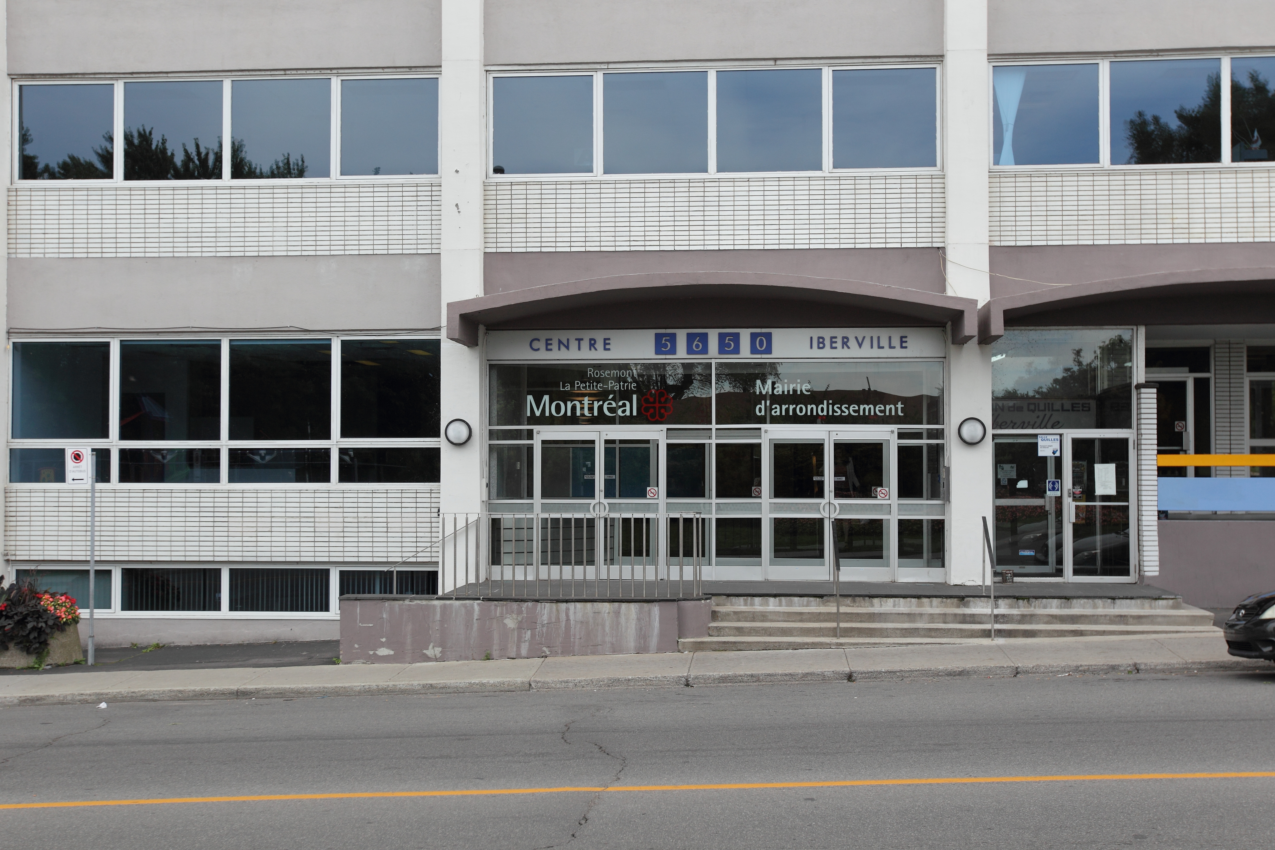 Mairie Rosemont rue D'Iberville
