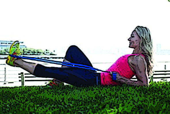 NaomiWatts_The kick out with resistance band-B