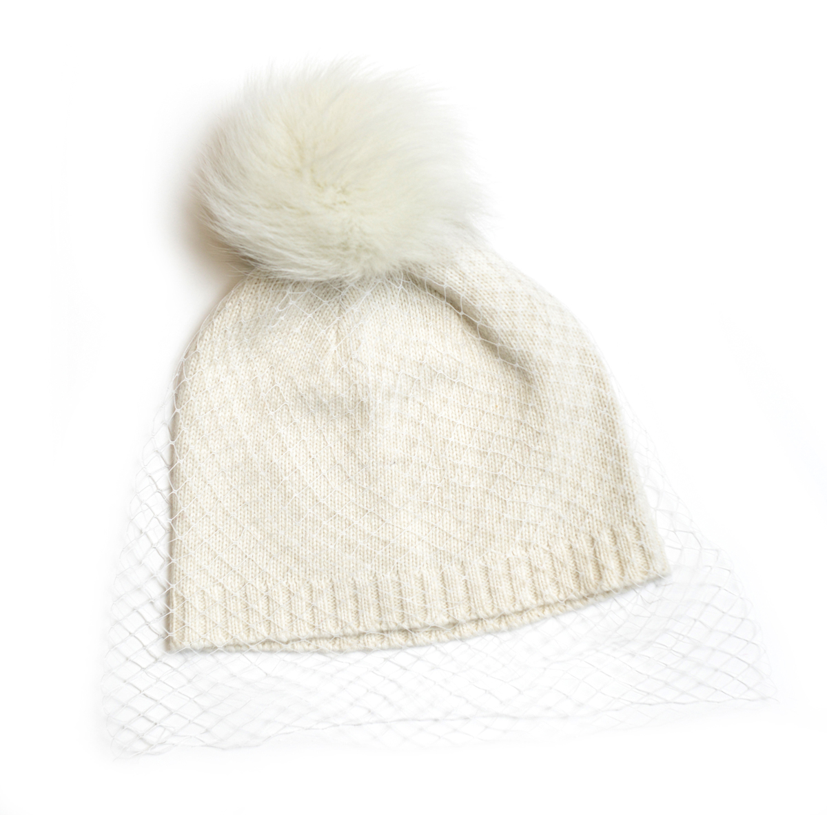 fille bonnet BCBG