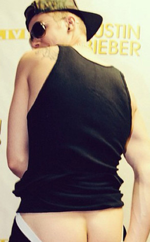 Instagram Bieber fesses