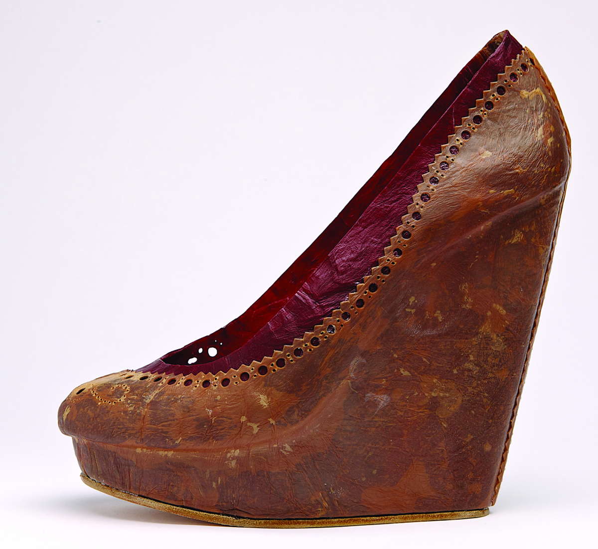 Biocouture_shoe_side