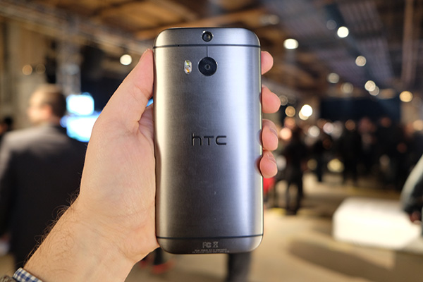 htc back