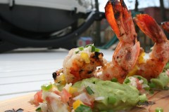 Crevettes gigantesques sur le grill