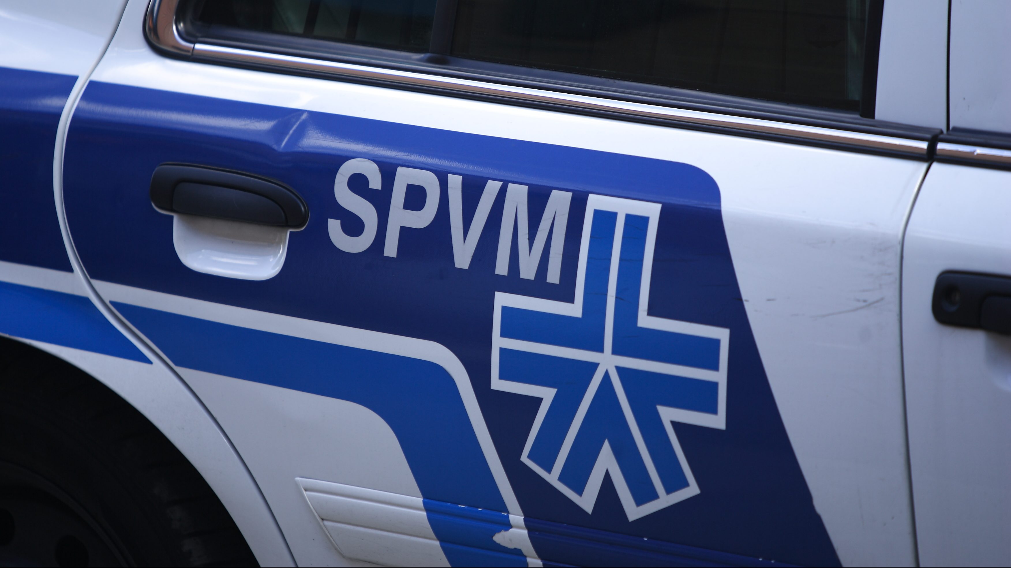 Certaines interventions du SPVM pendant la crise sanitaire pourraient favoriser le profilage racial, selon une juriste.