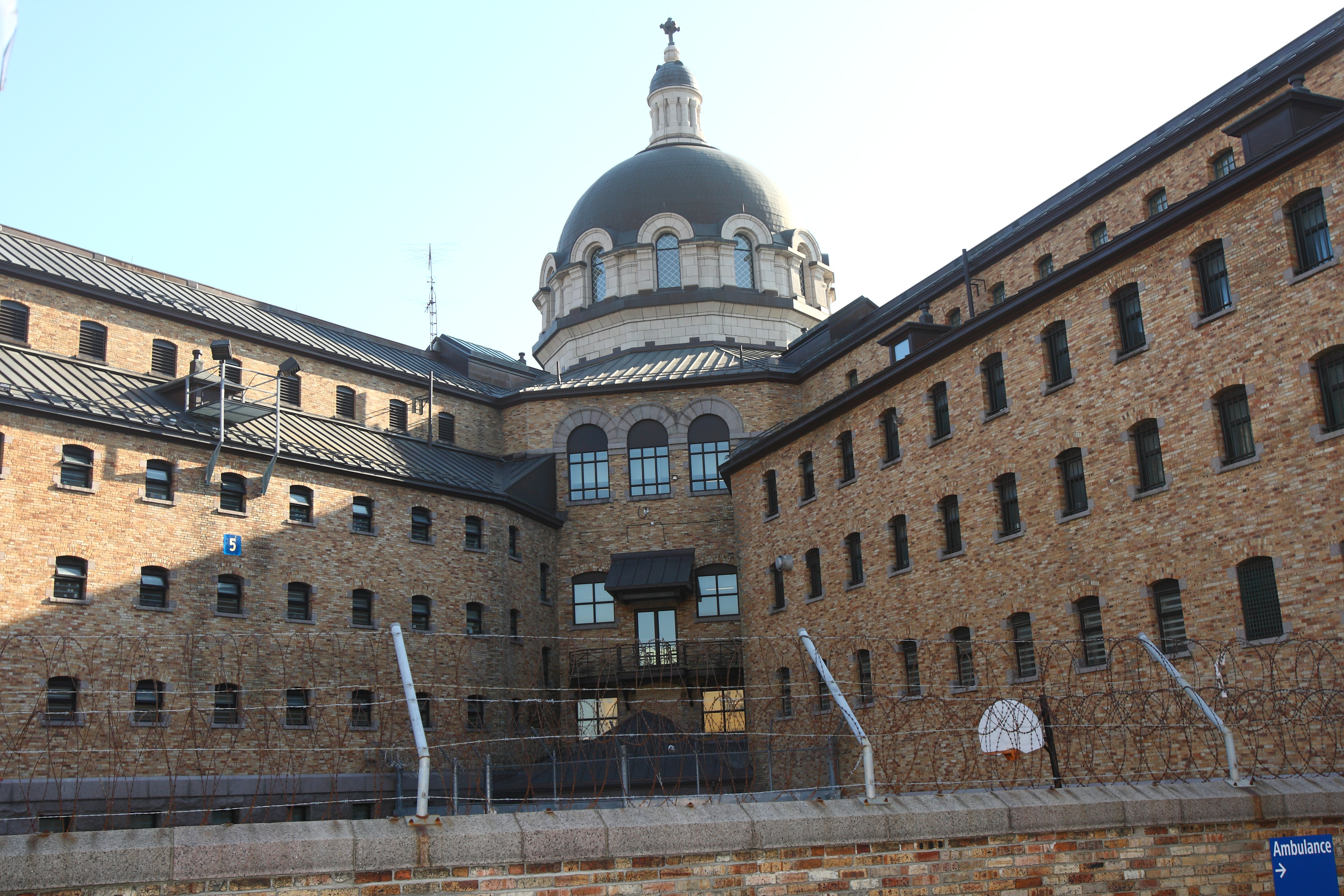 100 Ans Pour La «prison De Bordeaux»