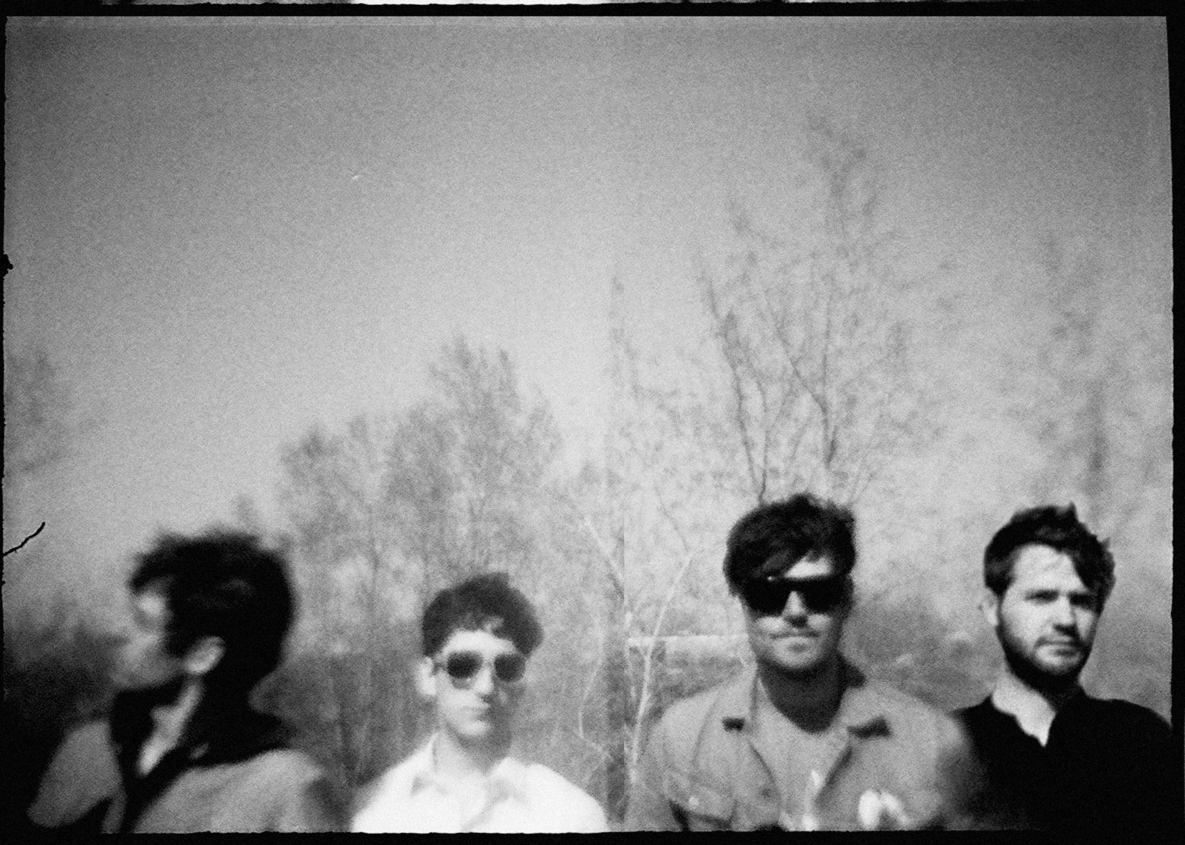 Suuns Band. Команда Suuns. Барбарис Suuns Suuns. Группа Suuns картинки.