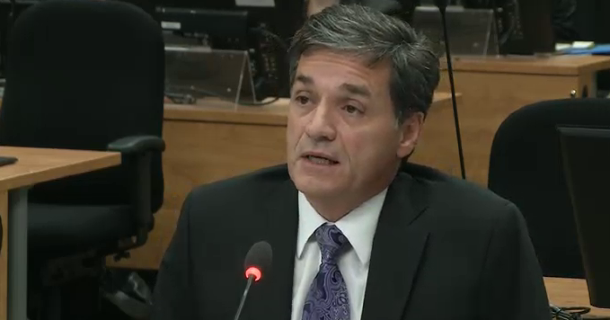 Le conseiller Angelopoulos confirme le système de prêtenoms