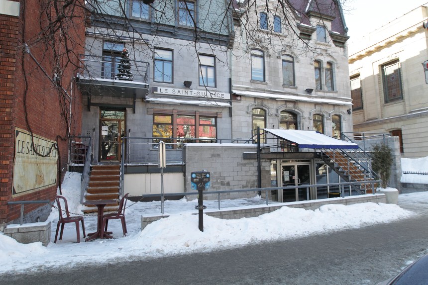 Le propriétaire du bar Le SaintSulpice dément les propos d'un de ses