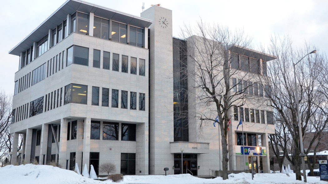 Face à l’épidémie de COVID-19 et pour éviter toute propagation, la Ville de Montréal-Est a décidé de fermer son hôtel de ville au public et de tenir le conseil municipal du 18 mars à huis-clos.