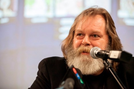 La d&eacute;termination de Claude Robinson aura consacr&eacute; la victoire du pot de terre contre le pot de fer, et affermit le droit d'auteur.