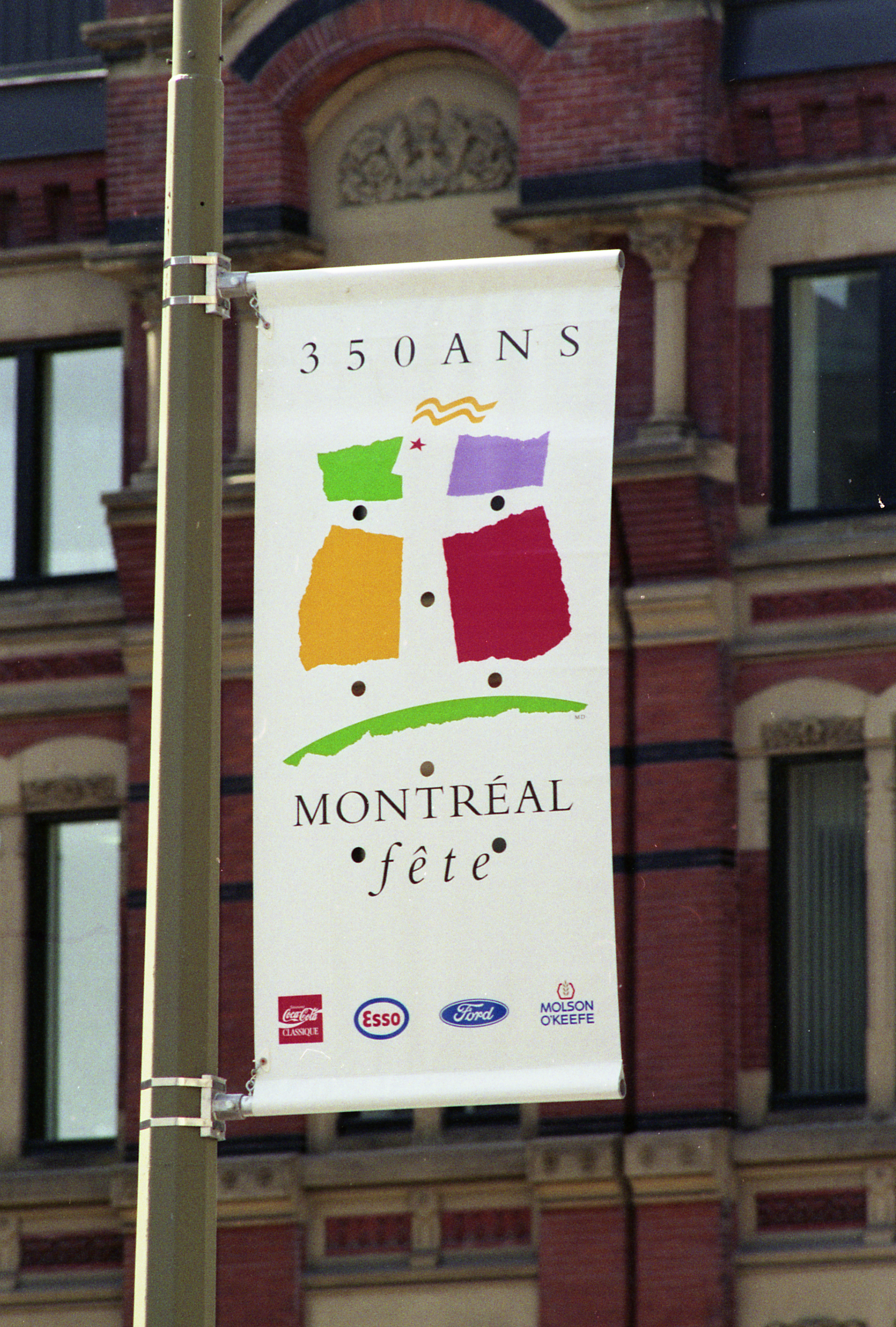 350e-Montréal-pancarte-(Archives-de-Montréal)