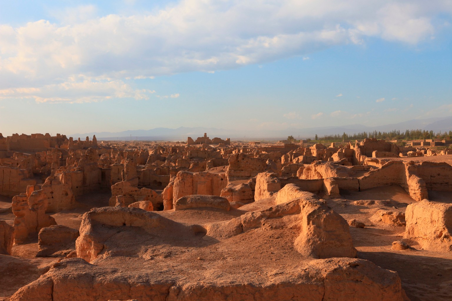 Sur les traces des caravaniers: la Route de la soie en Chine