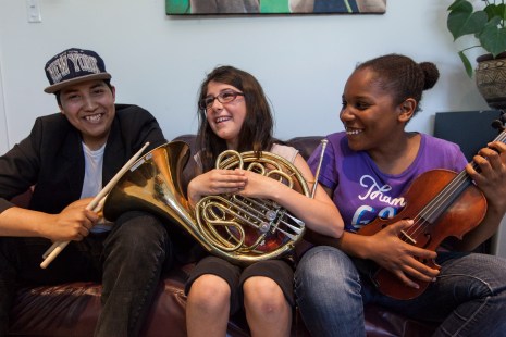 Samuel, Éliane et Joanny de l'orchestre du Garage à musique.