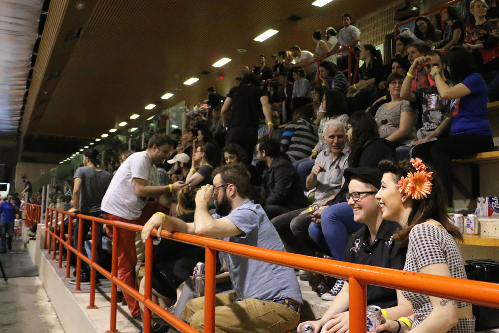 sport-rollerderby-spectateurs