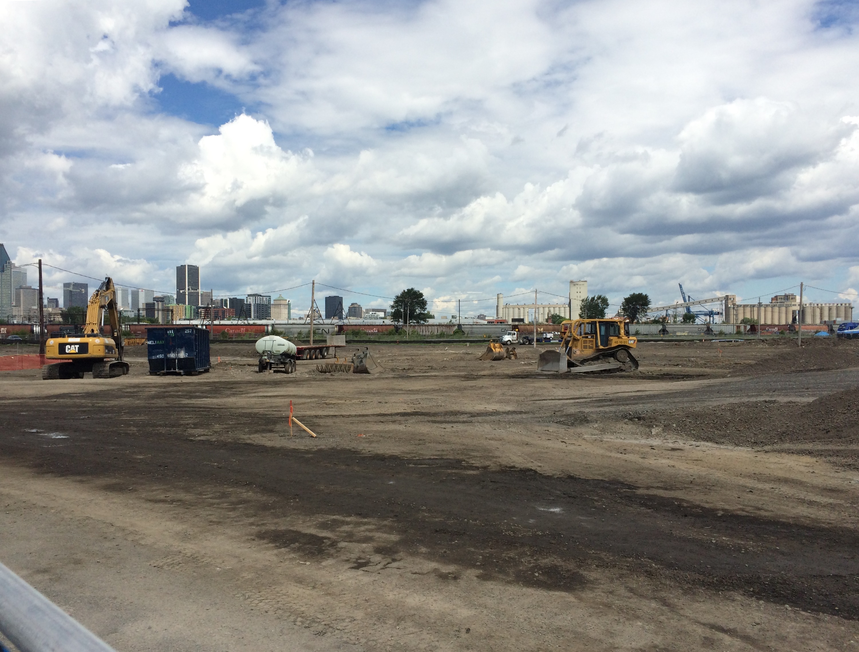 Construction du centre d'entretien de l'AMT dans Pointe-Saint-Charles