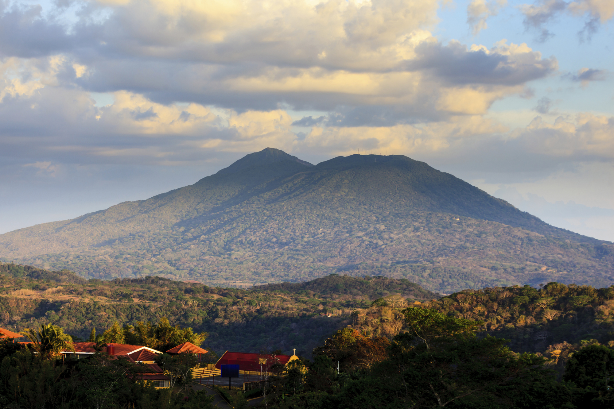 VACANCES volcan mombacho nicaragua_C100