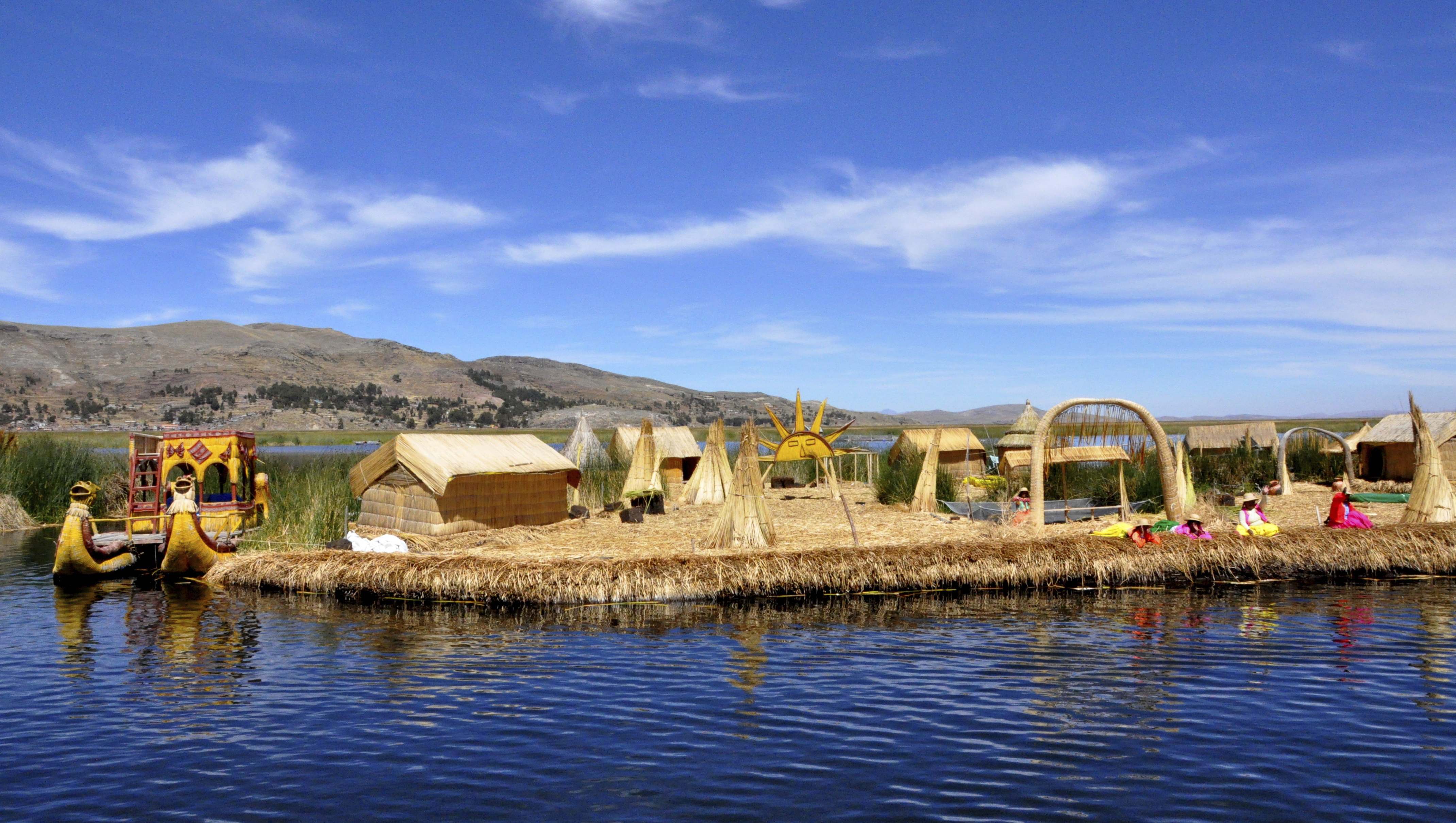 VACANCES_iles uros lac titicaca_c100