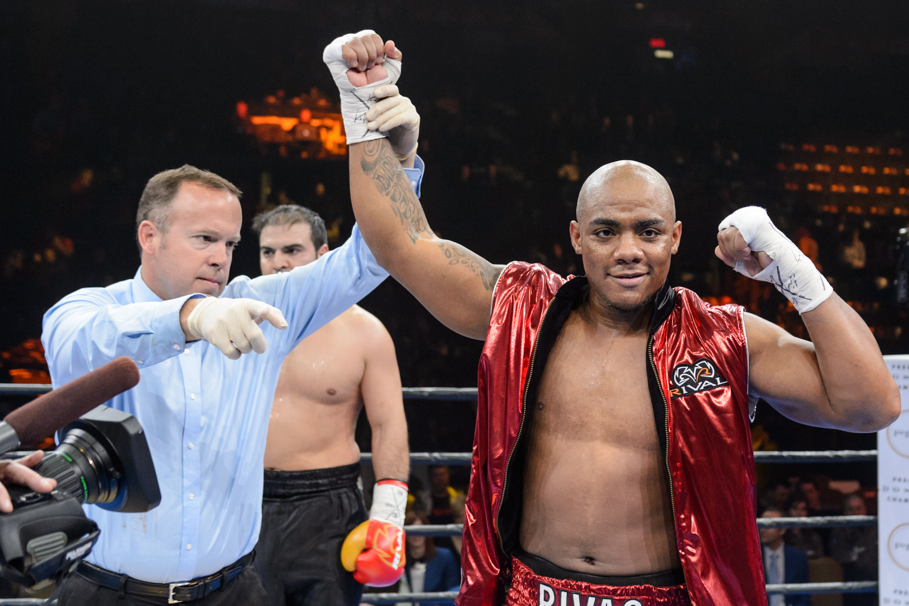 Oscar Rivas Boxrec Oscar Rivas est contraint de se retirer