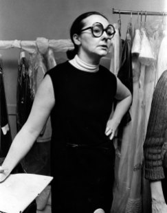 Iona Monahan, fashion writer./Photo credit (Montreal Star) Paul Taillefer March 6,1969