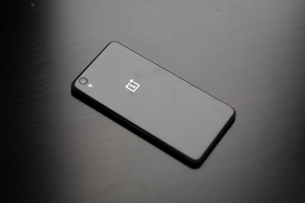 oneplus x back 600 biais