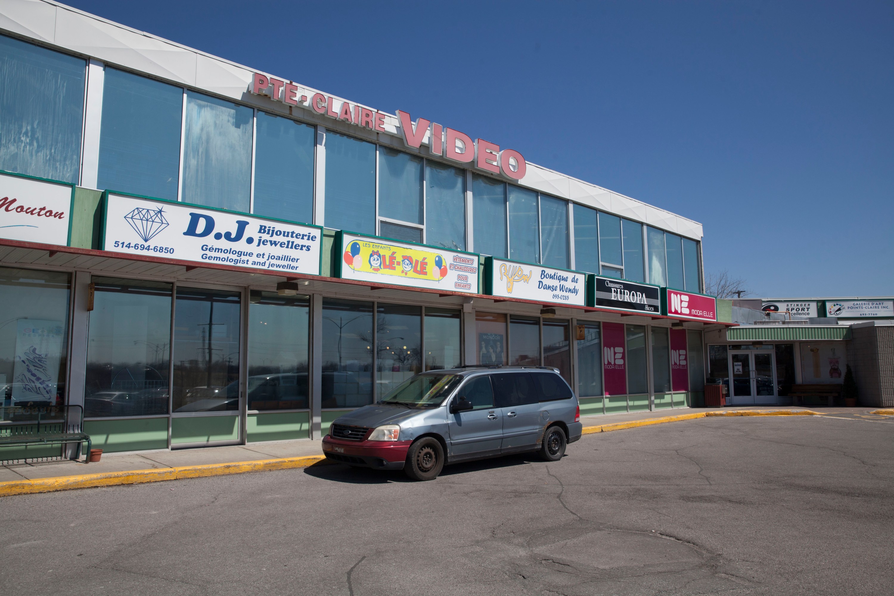 Le dernier vidéo club de PointeClaire ferme ses portes