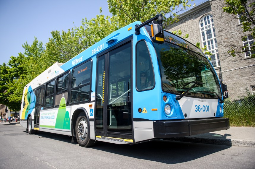 La STM ajoute un nouveau bus hybride à sa flotte