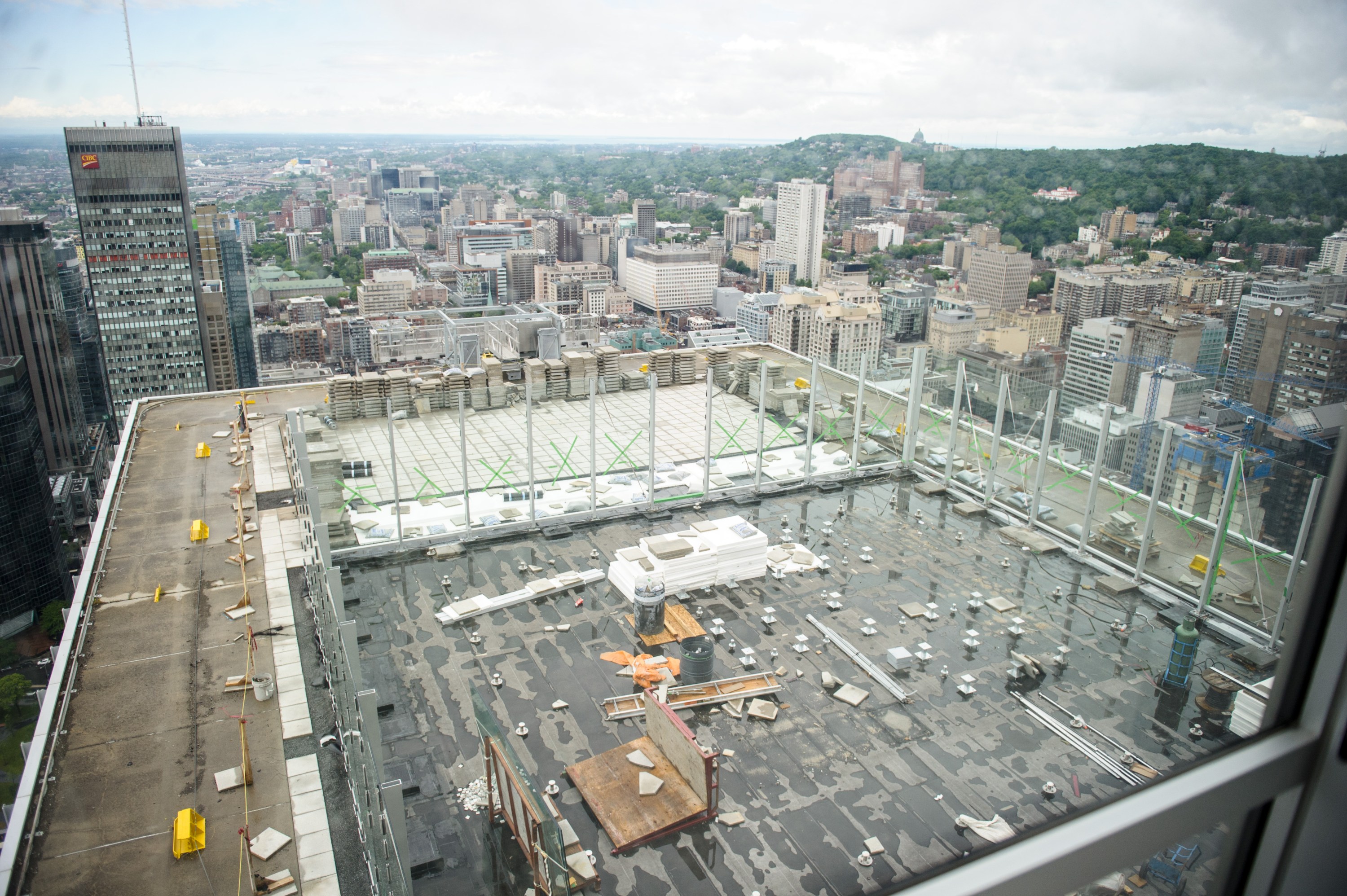 L'observatoire de la Place Ville Marie ouvert mais inachevé