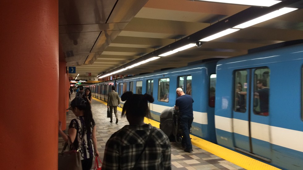 Métro à la Station McGill.