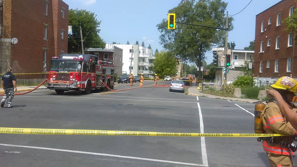 Une fuite de gaz demanderait l'intervention des services d'urgence sur l'avenue Laurier Est.