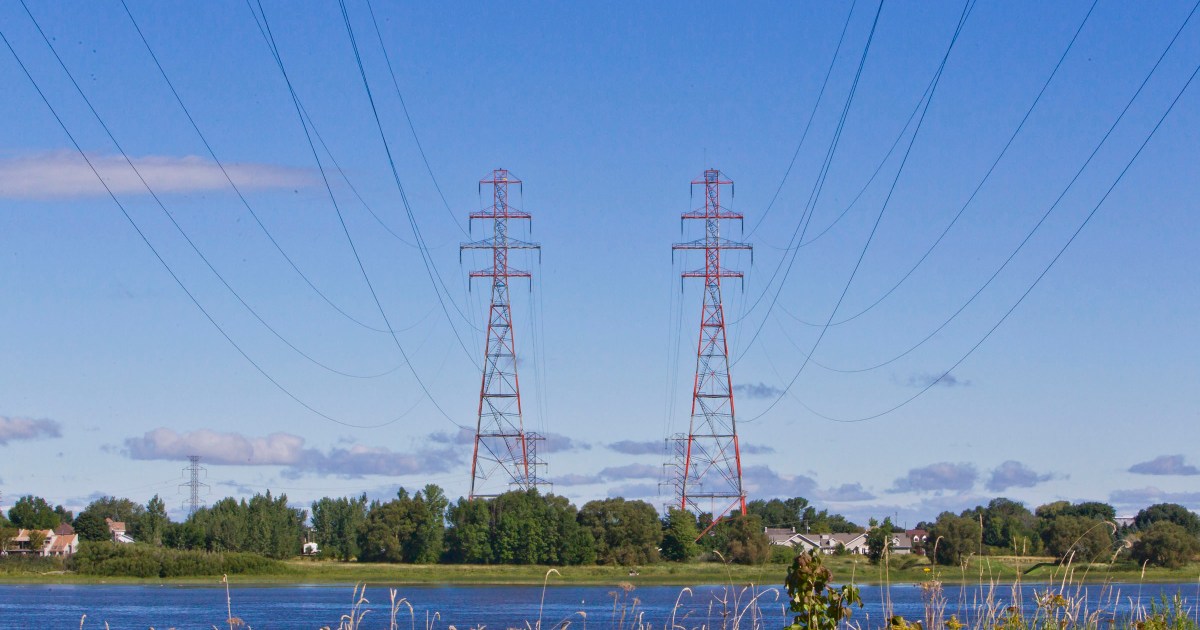 Deux nouveaux pylônes bientôt installés dans la rivière des Prairies