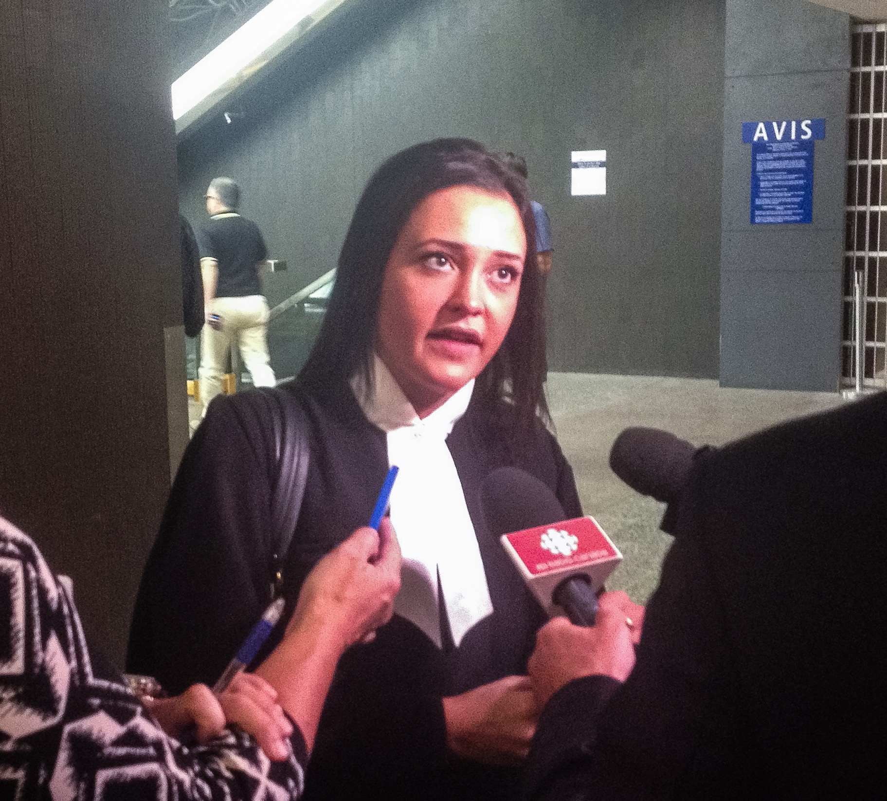Me Sandrine Cardinal repr&eacute;sente Genevi&egrave;ve Dallaire dans la pr&eacute;sente affaire. 