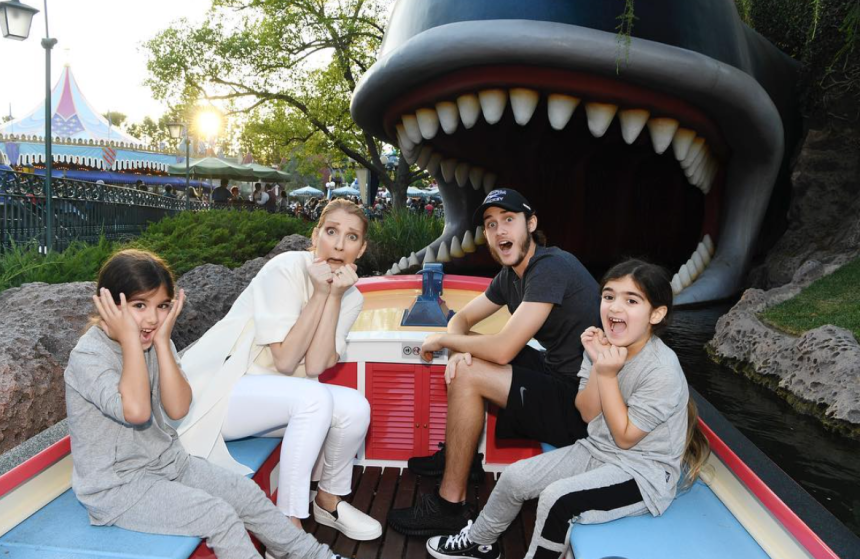 Les Jumeaux De Celine Dion Celebrent Leur Fete A Disneyland