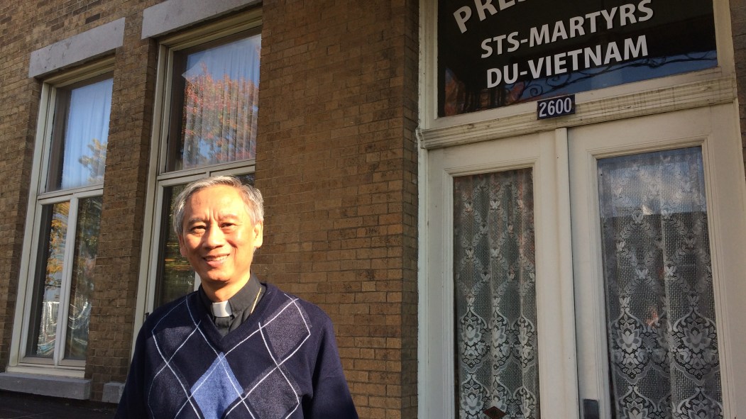 Le curé Jean-Baptiste Thanh Son Dinh est à la tête de la Communauté catholique vietnamienne de Montréal depuis 2000.