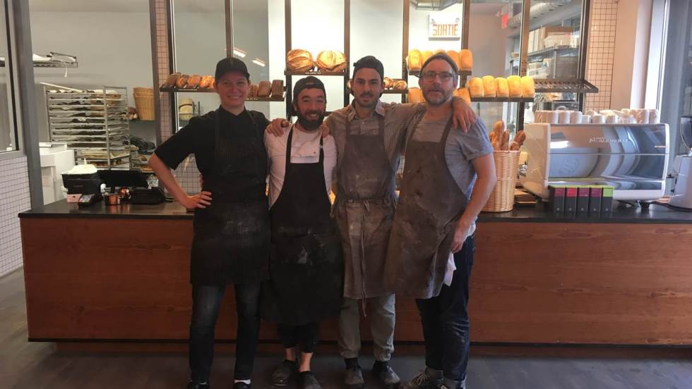 Gauche à droite - Michelle Marek (Pâtissière), Seth Gabrielse (co-propriétaire), Julien Roy (co-propriétaire), Marc-andré Cyr (boulanger)