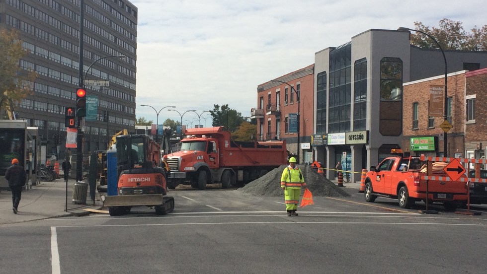 Le boulevard Rosemont est fermé à la circulation.