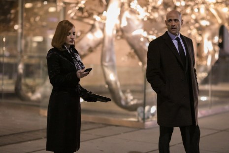 M120 (Left to right.) Jessica Chastain and Mark Strong star in EuropaCorp's "Miss Sloane". Photo Credit: Kerry Hayes © 2016 EuropaCorp Ð France 2 Cinema