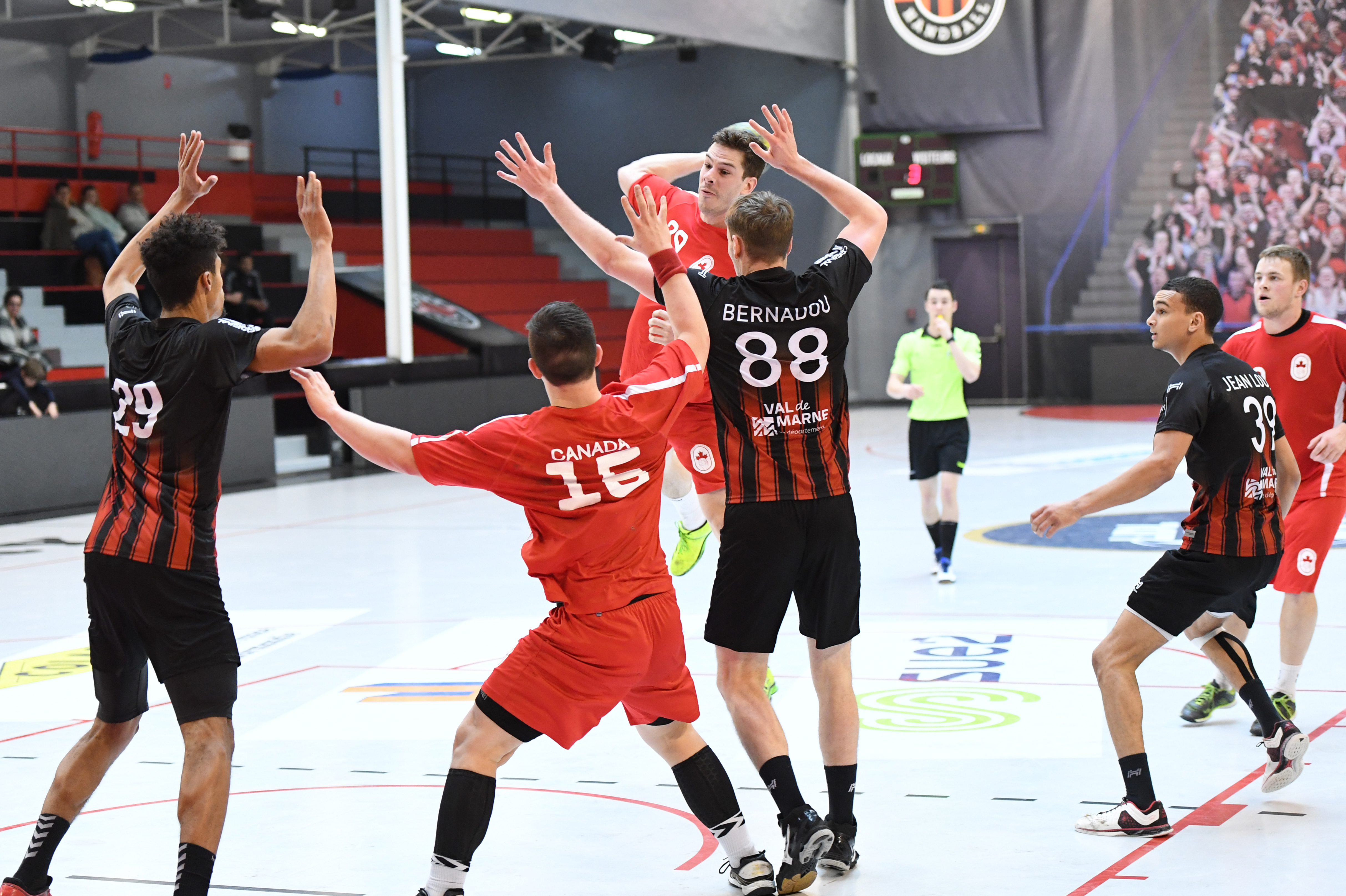 Le Canada en stage au royaume du handball