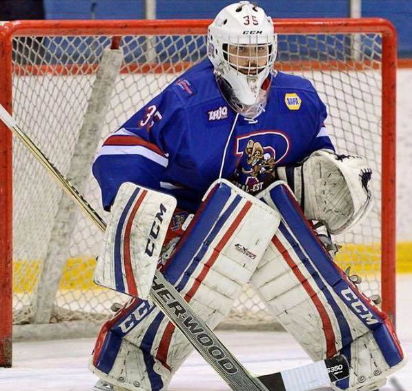 Le gardien de but des Rangers de Montréal-Est, Anthony Potvin.