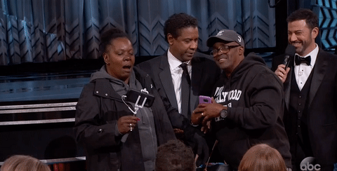oscar gif selfie