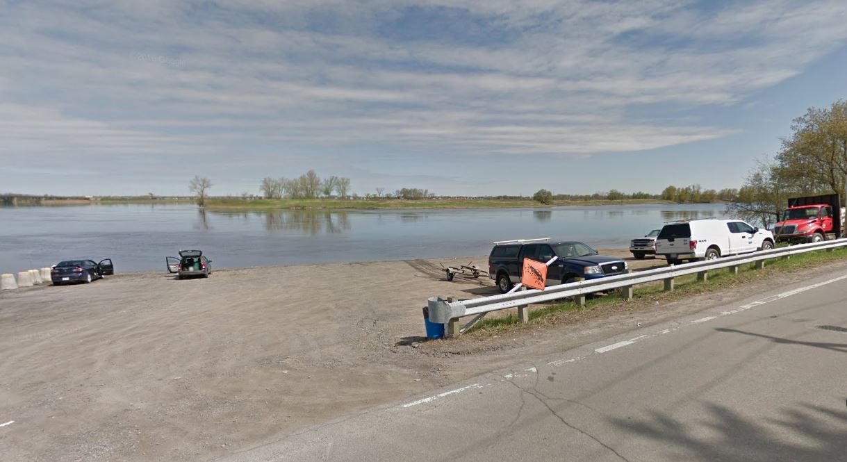 Le site d'accès à l'eau du boulevard Gouin Est, coin 133e Avenue, en mai 2016.