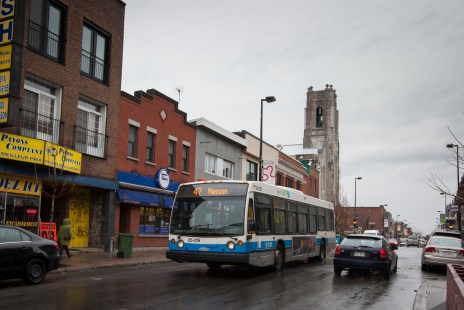 Les lignes d'autobus du quartier Rosemont offrent moins de départs en avril, dénoncent les commerçants de la Promenade Masson.