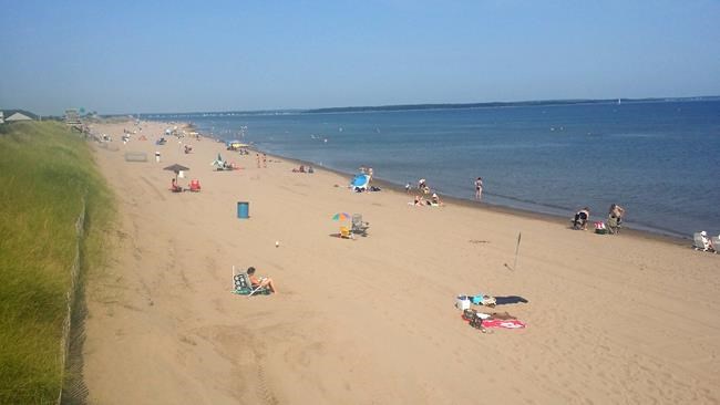 Nouveau Brunswick Une Aide Promise Pour La Plage Parlee