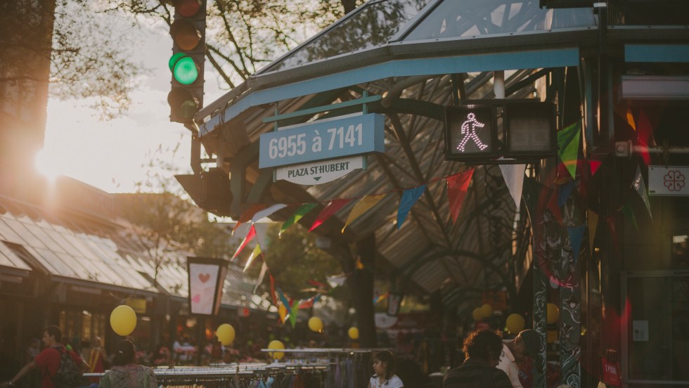 Des milliers de passants sont attendus sur la Plaza durant les prochains jours.