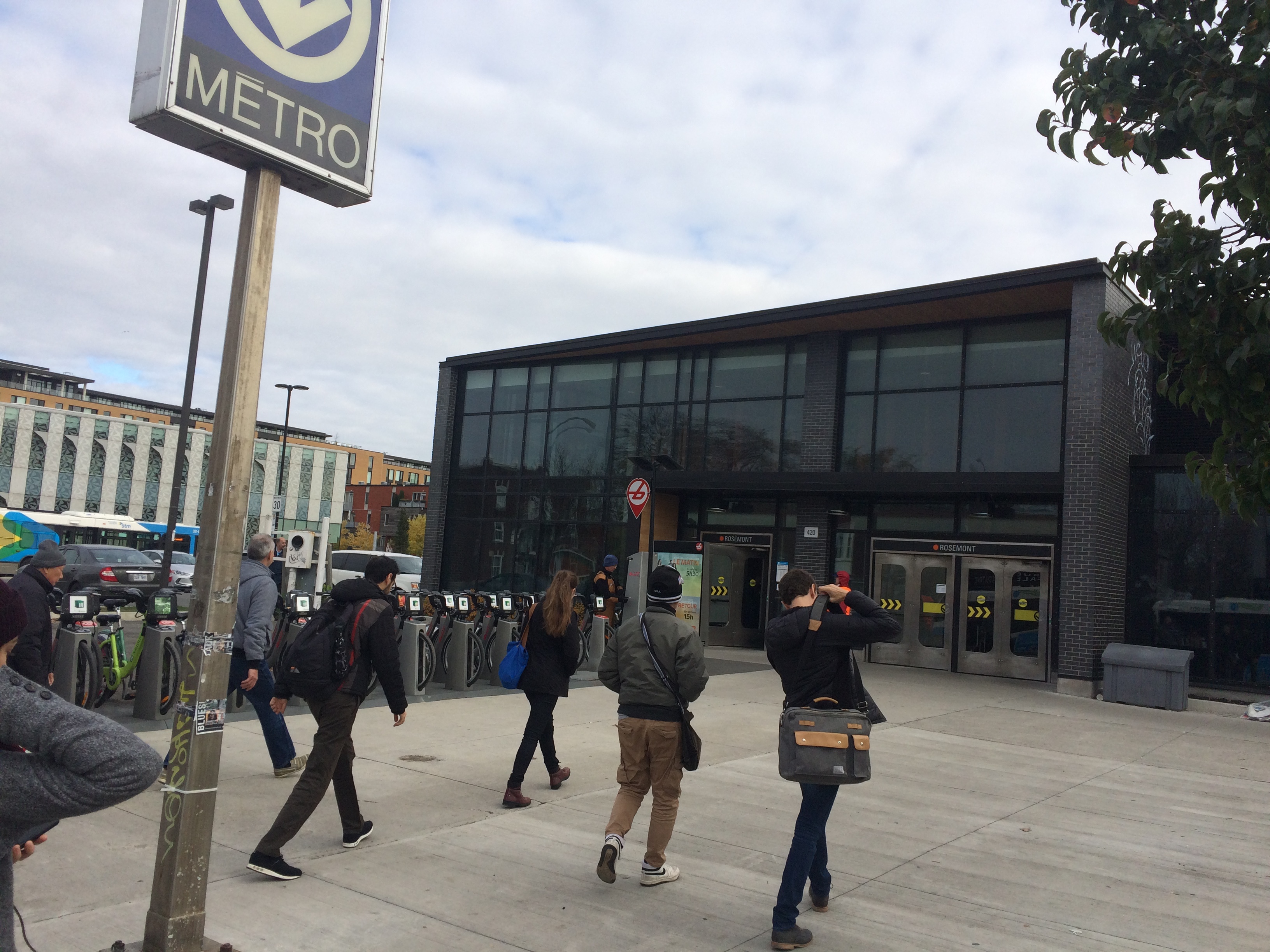 La première pelletée de terre du projet de 193 unités pour personnes âgées n'aura pas lieu avant 2018.