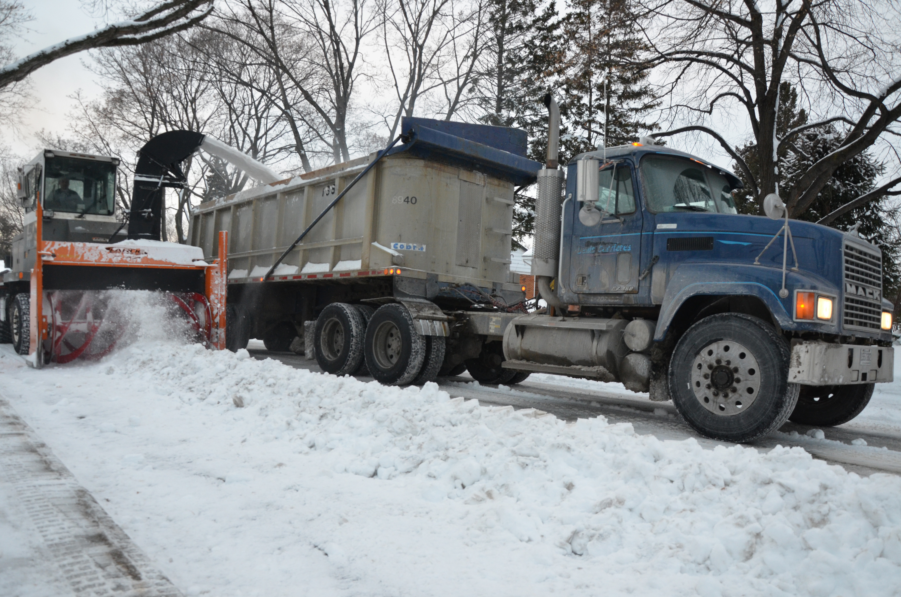 Les rues et trottoirs sont déneigés à 44 % depuis le début des opérations sur le territoire montréalais.