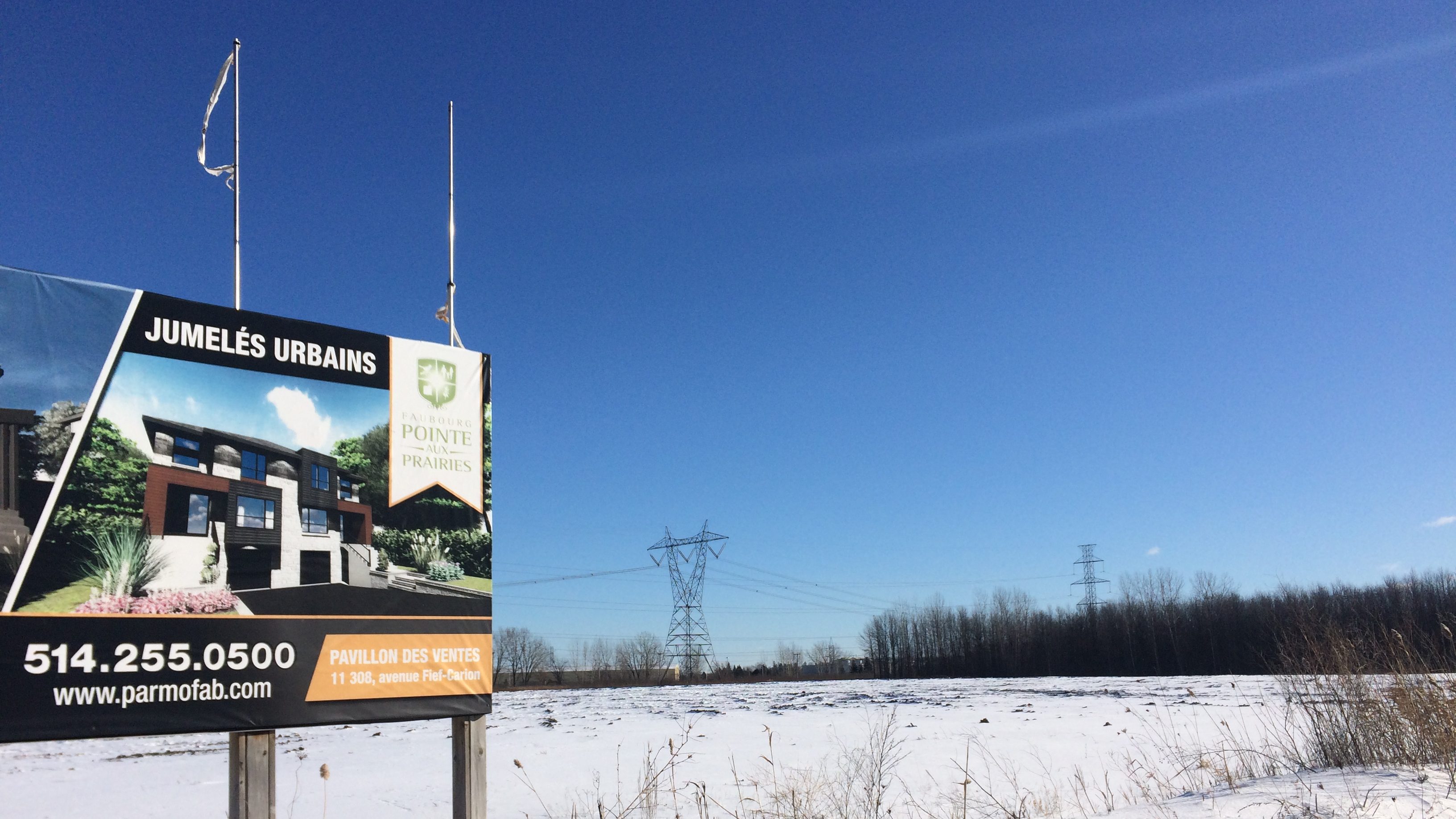 Le promoteur de ce terrain de Rivière-des-Prairies y aurait enfoui illégalement des débris.